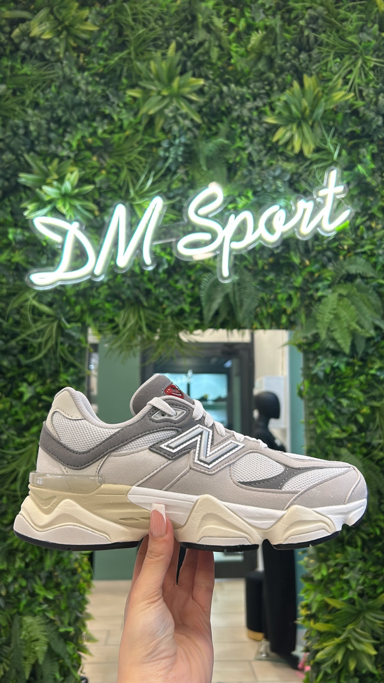 New Balance 9060