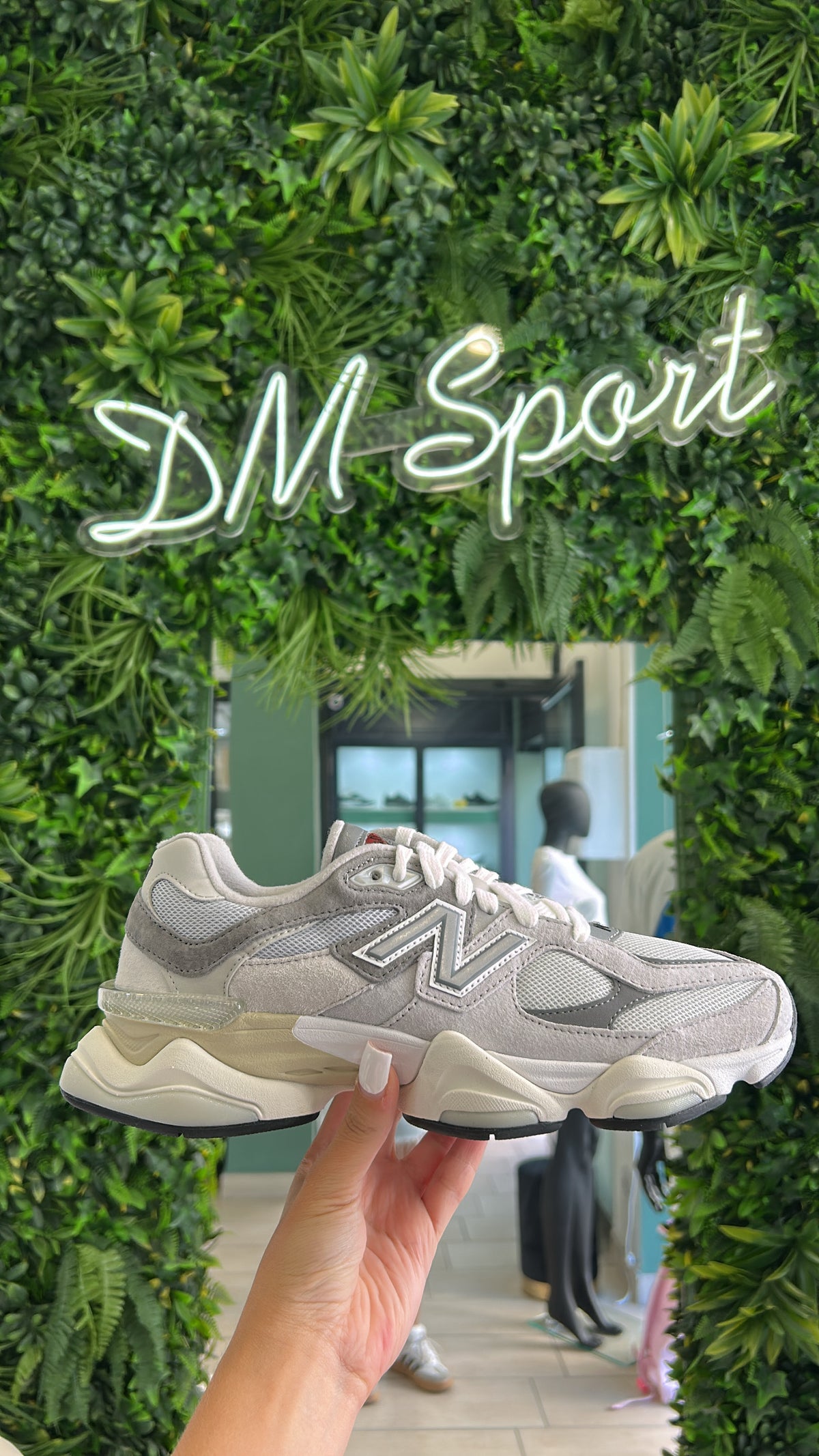 New Balance 9060