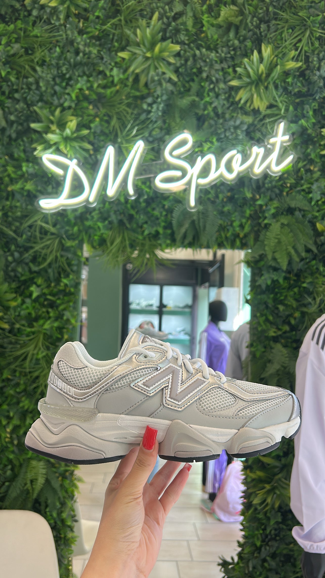 New Balance 9060