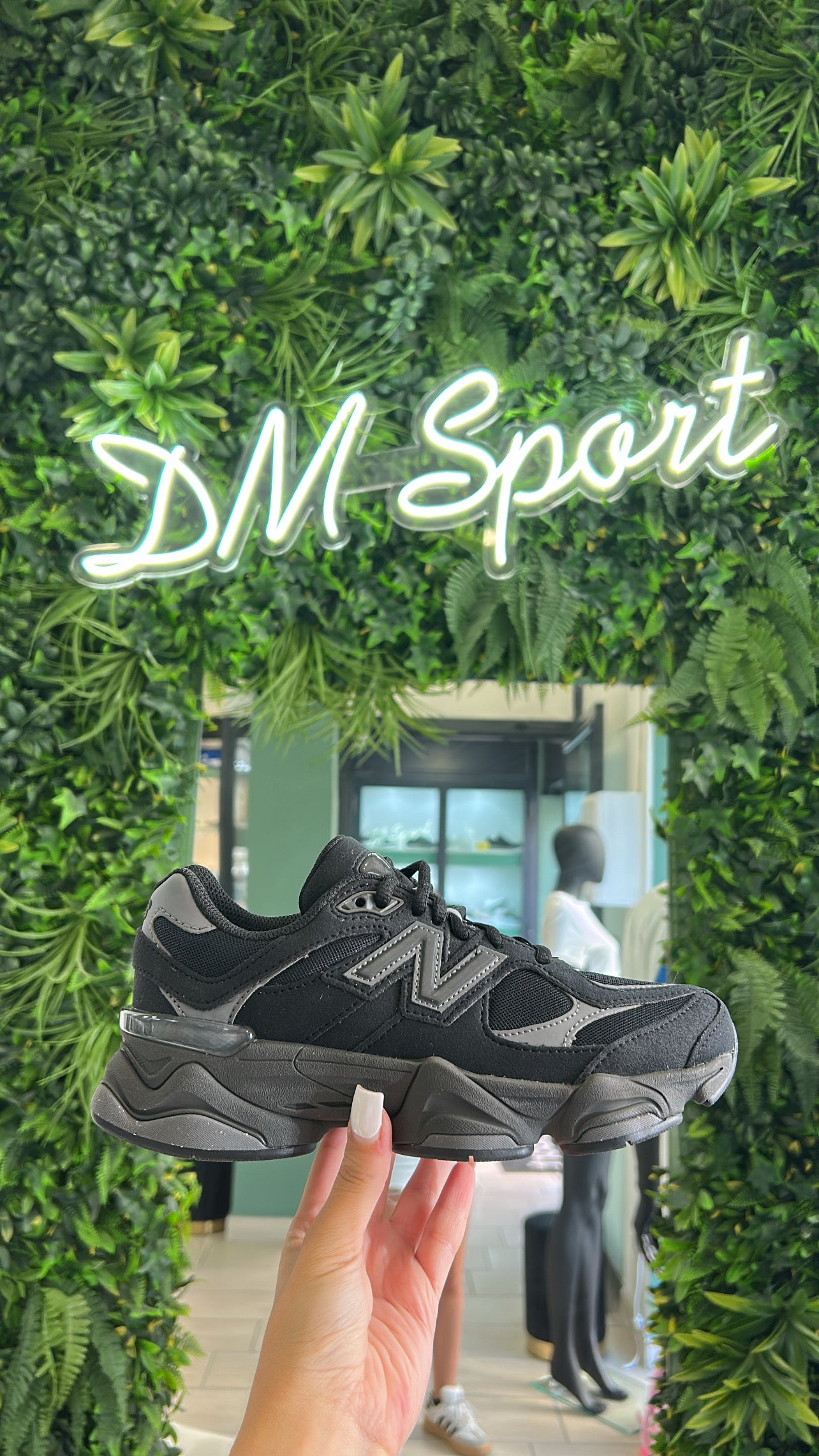 New Balance 9060