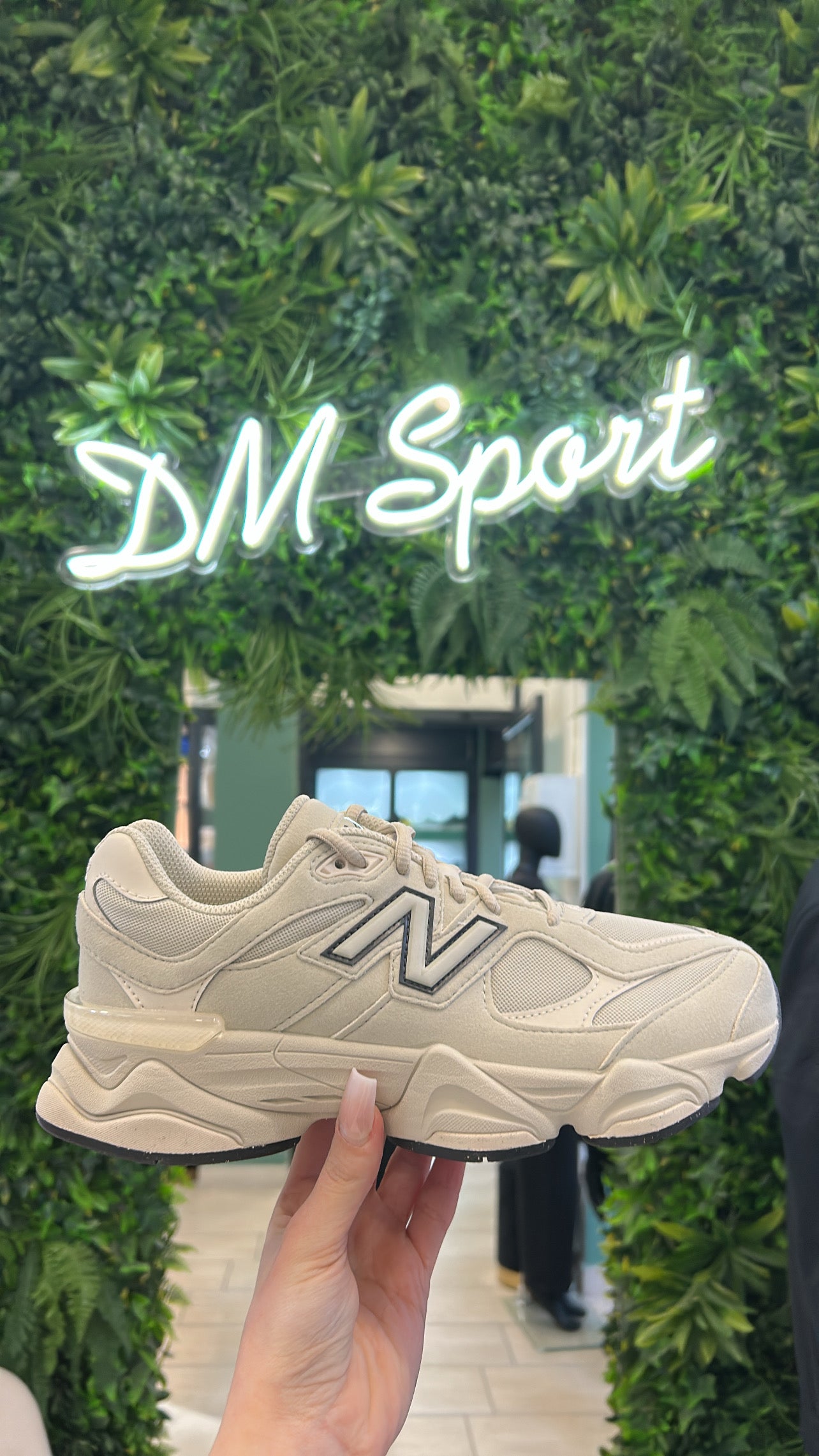 New Balance 9060