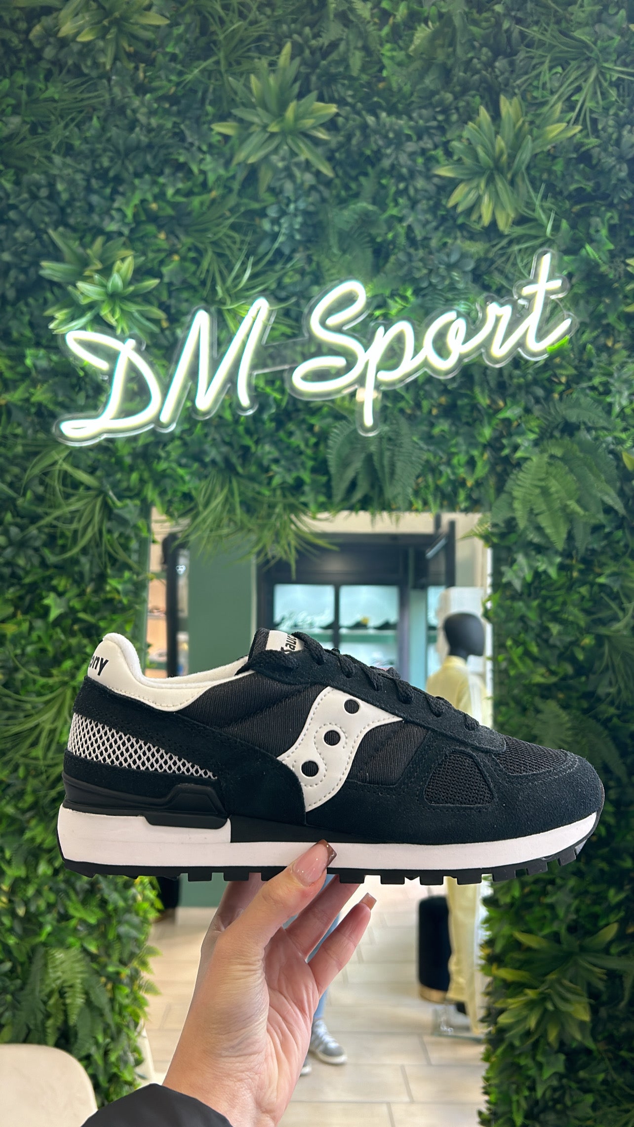Saucony Shadow