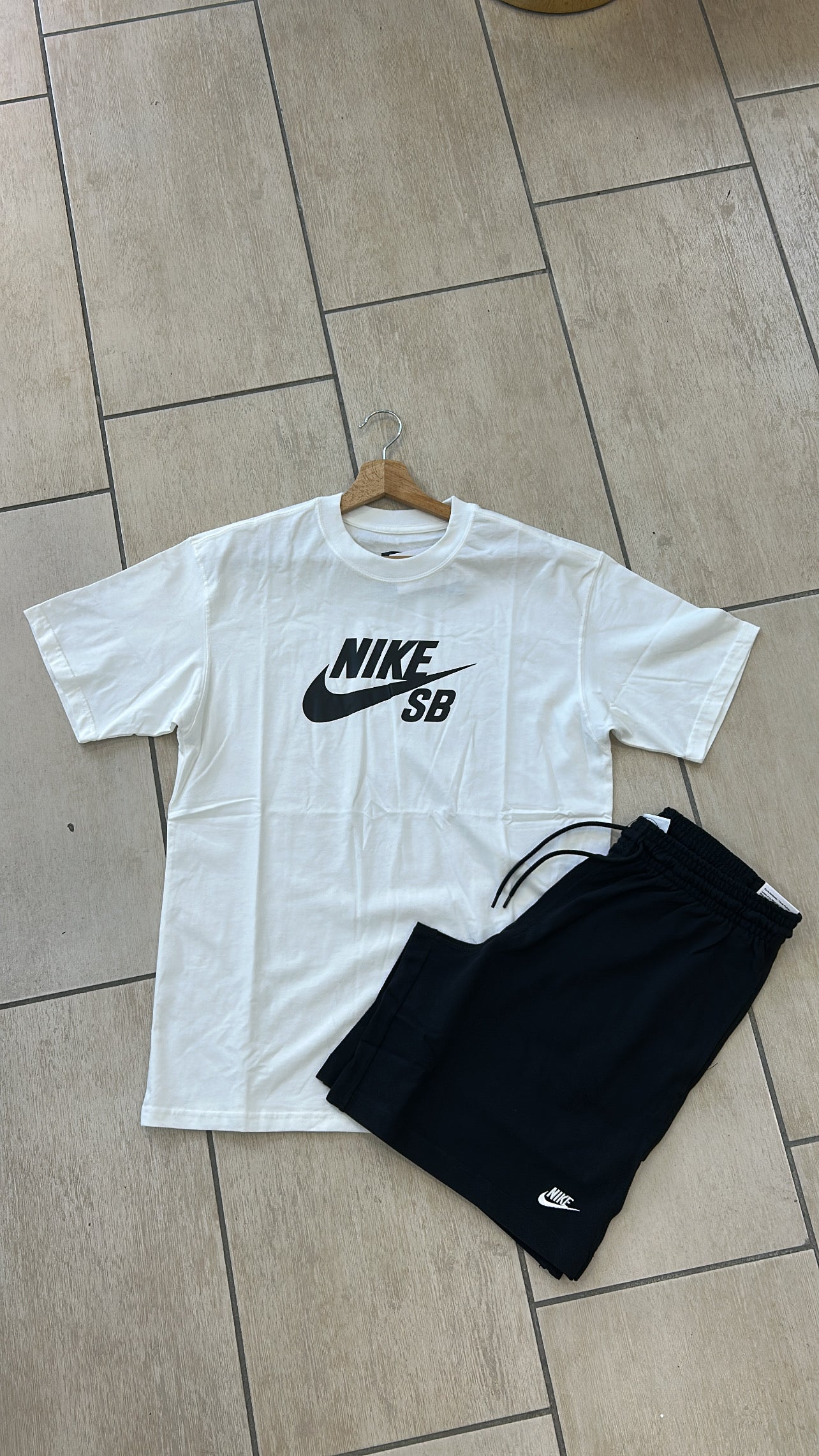 Completo Nike
